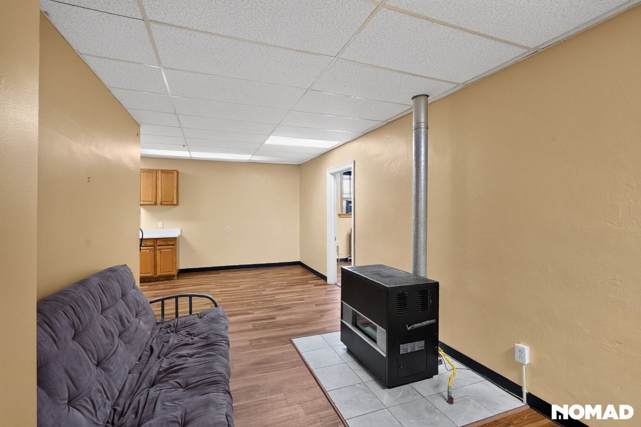 99 Ford Ave - Photo 7 of 25