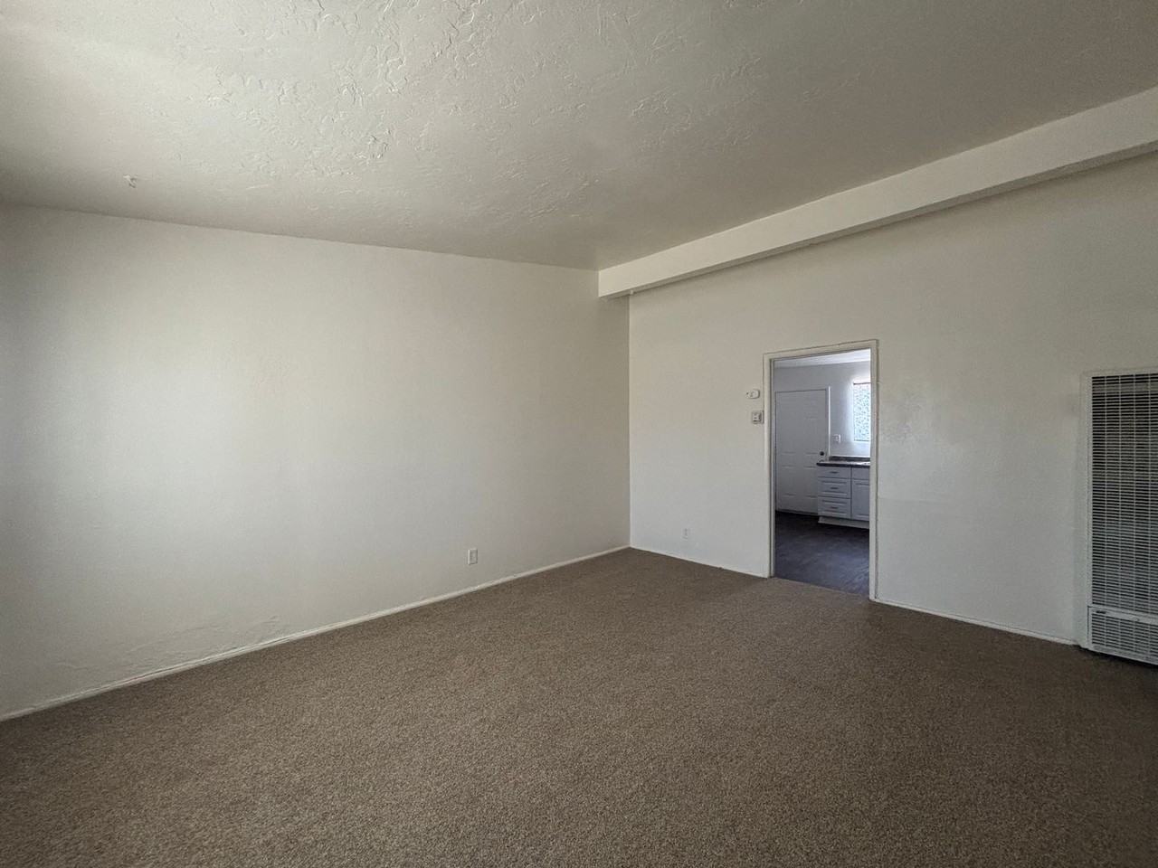 45503 Cedar Ave - Photo 4 of 20