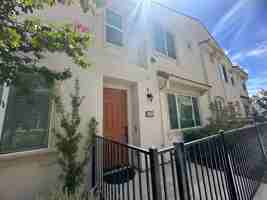 featured image of 5301 E Commerce Way