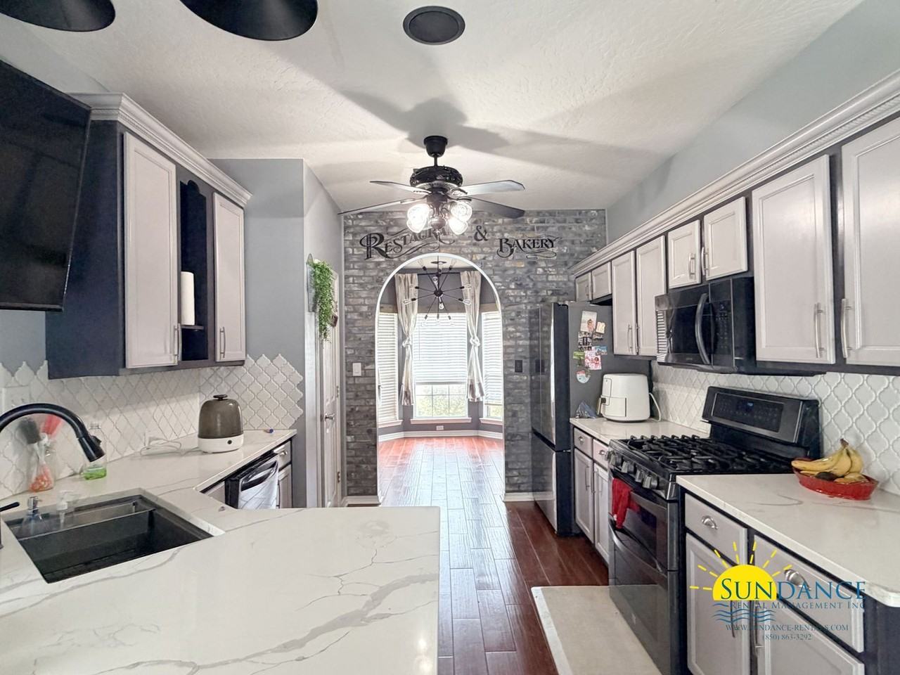 1960 Procteridge Ct - Photo 6 of 29