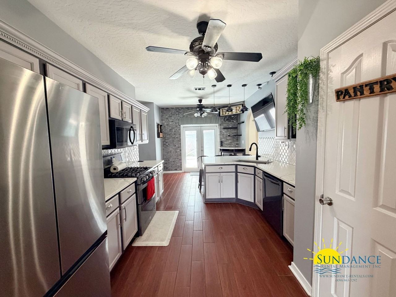 1960 Procteridge Ct - Photo 7 of 29