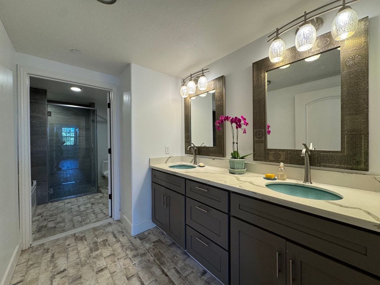 225 B St - Photo 3 of 9