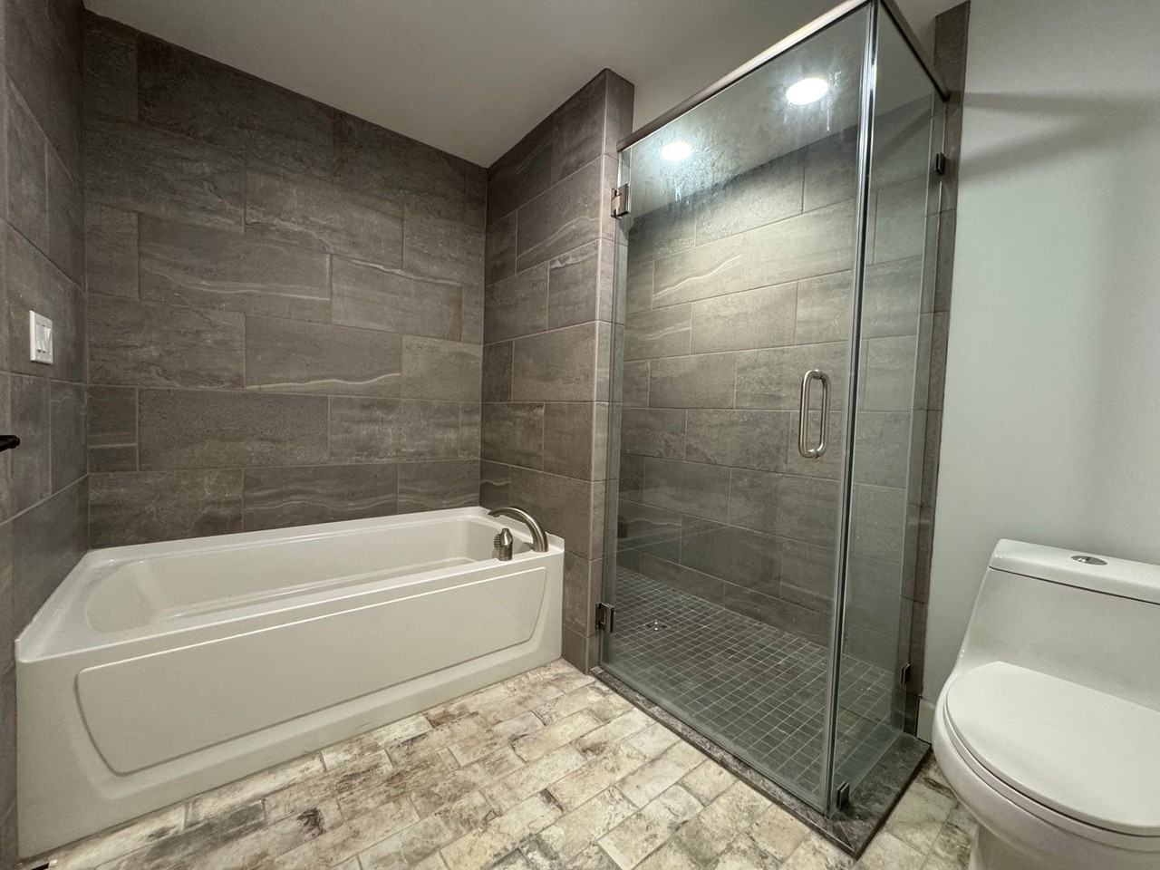 225 B St - Photo 5 of 9