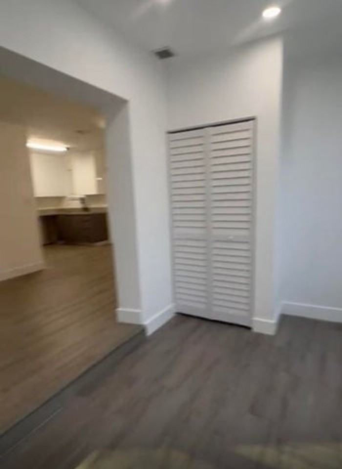 517 Nw 16th Ave - Photo 5 of 15