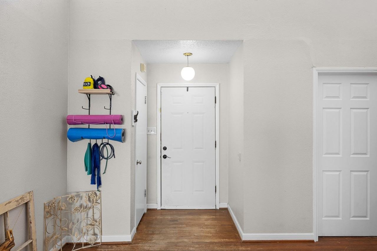 1214 Munson Ave - Photo 4 of 21
