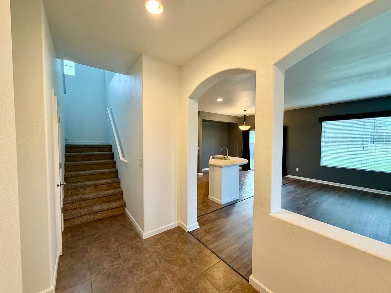 148 Sierra Heights St - Photo 3 of 17