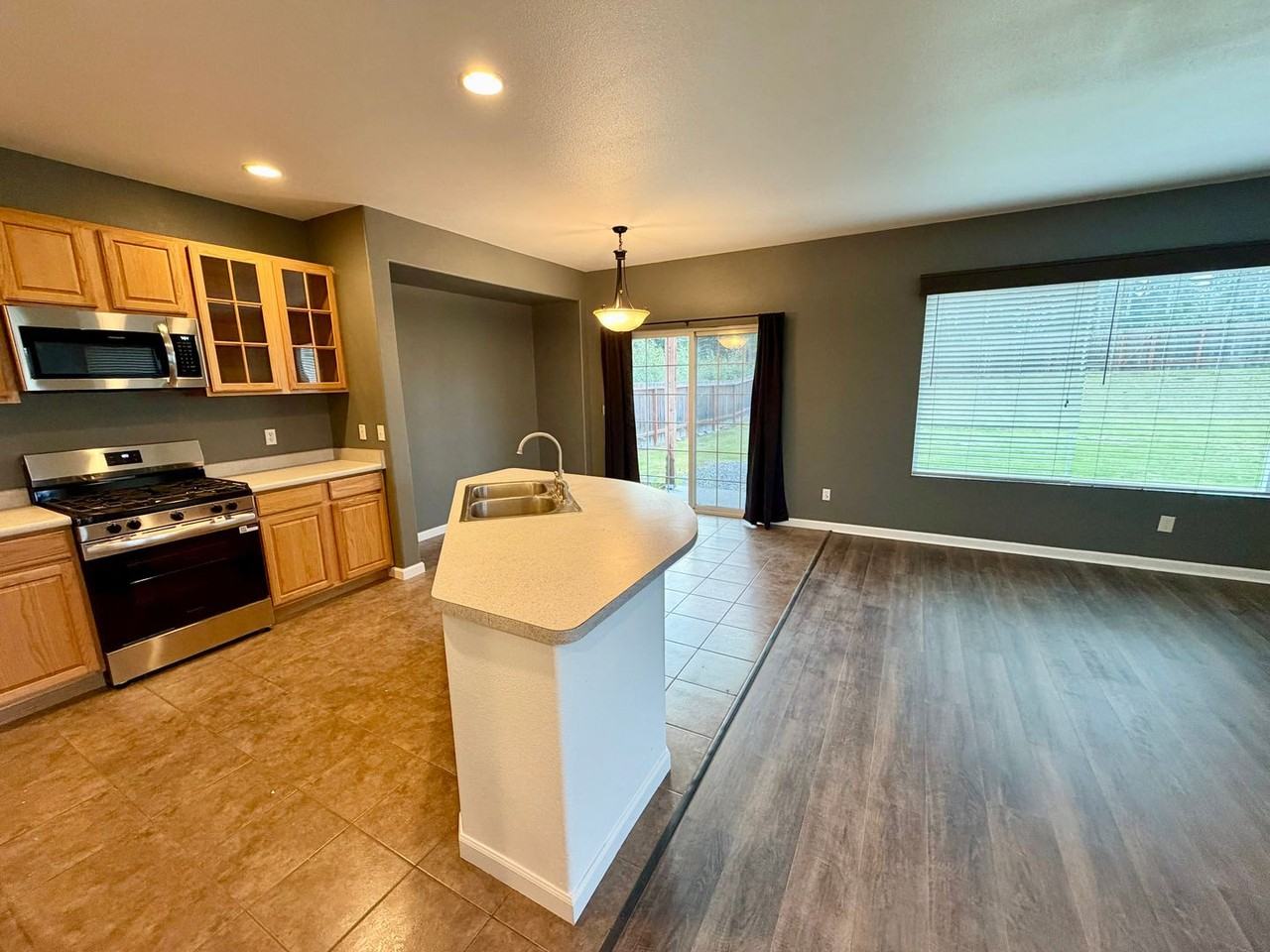 148 Sierra Heights St - Photo 4 of 17