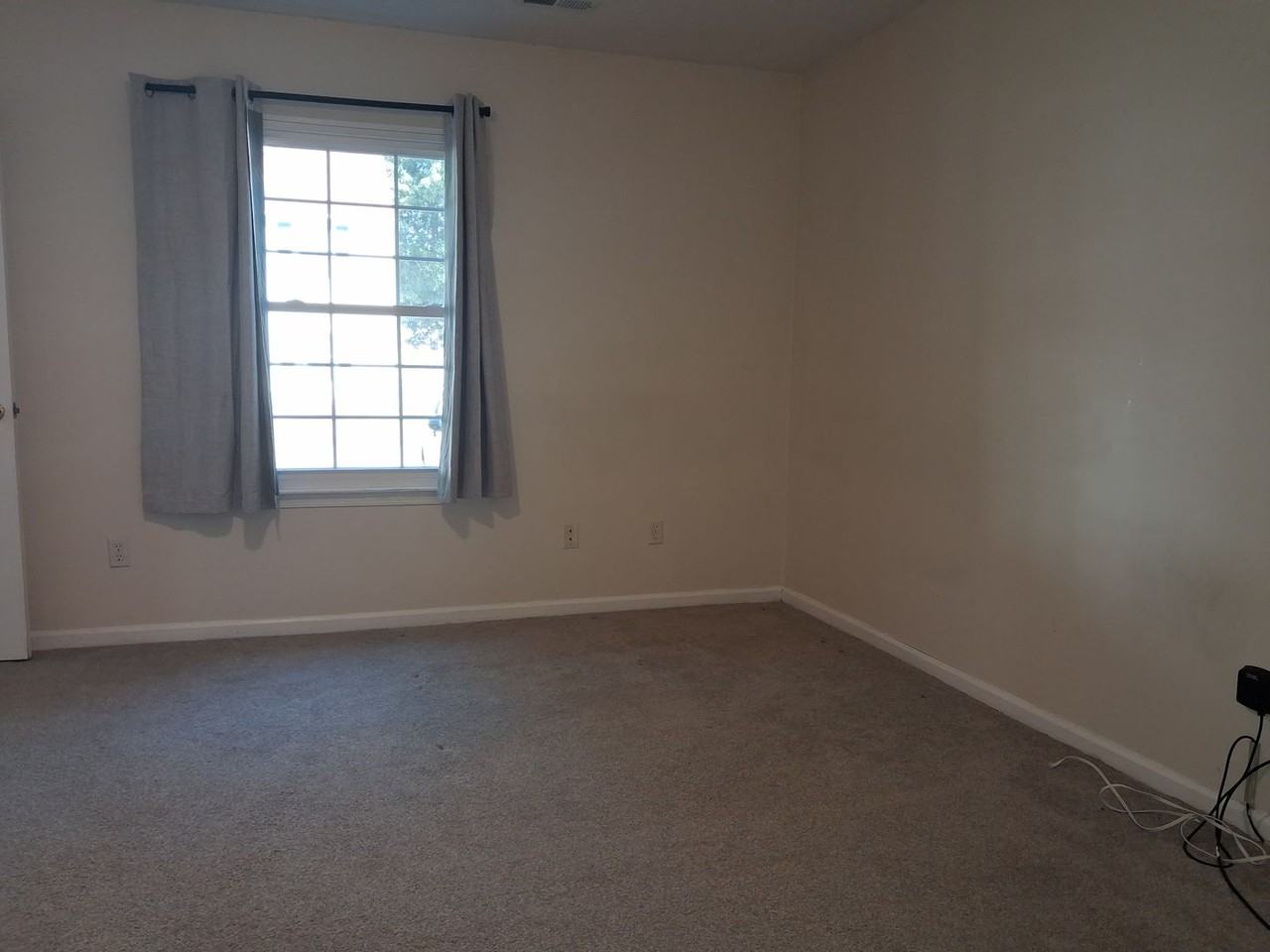 186 Lees Mill Dr - Photo 2 of 25