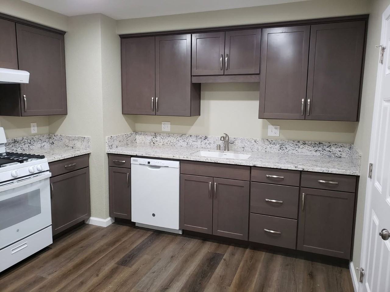 1400 W Canal Dr - Photo 4 of 10