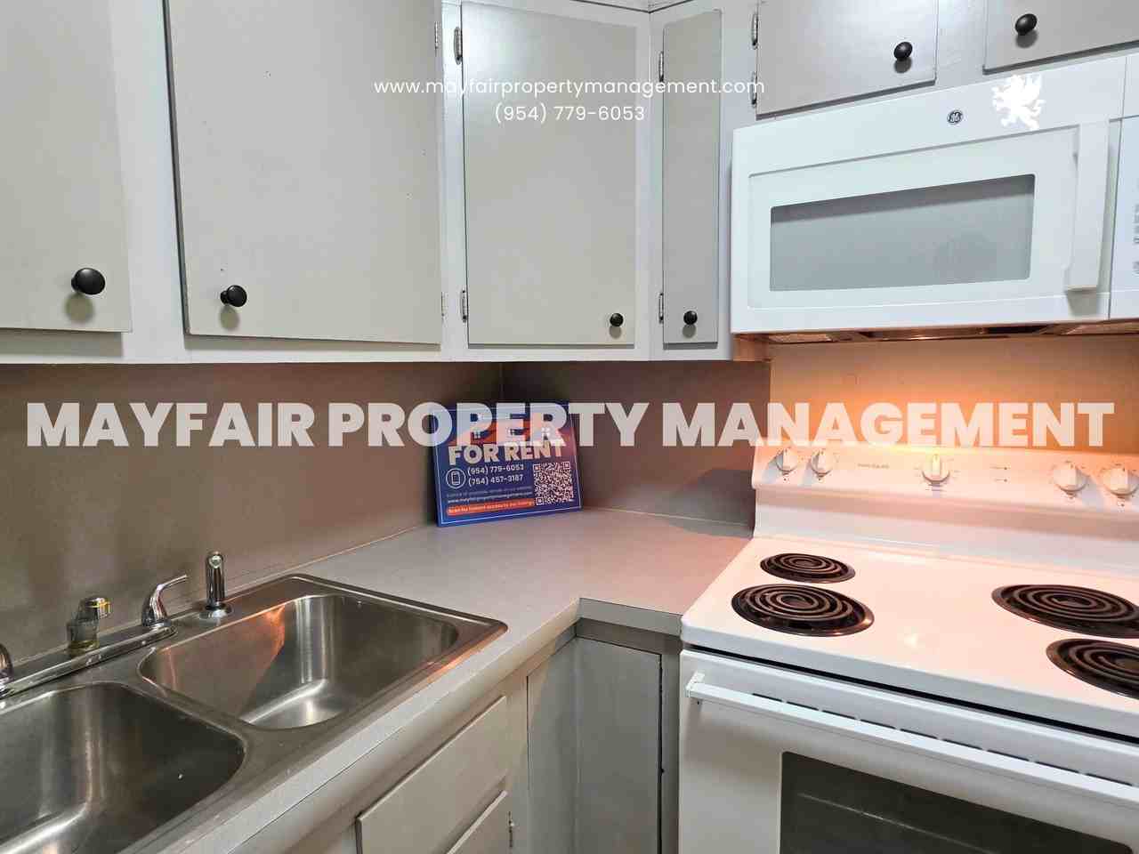 641 Ne 17th Ter #7 - Photo 3 of 18