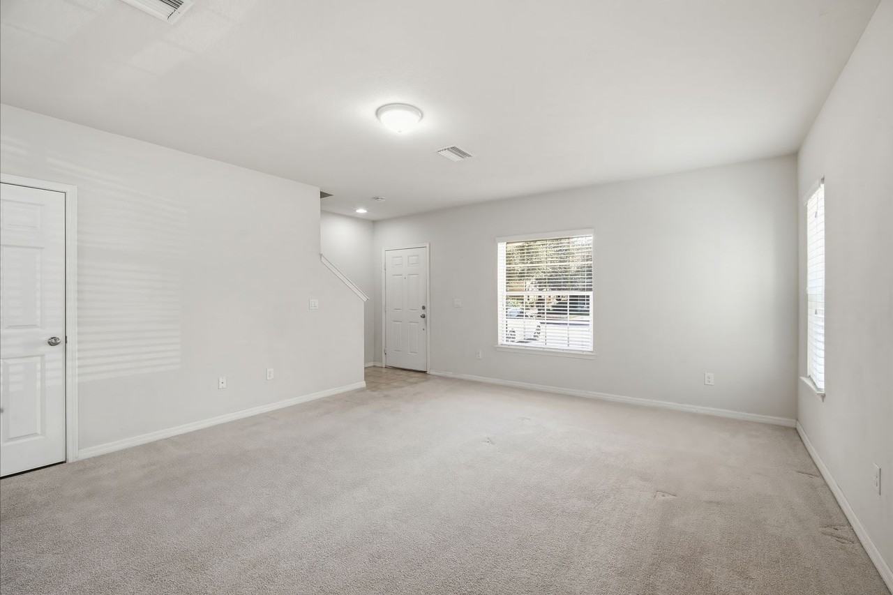 4739 Somerset Hill Ln - Photo 6 of 24