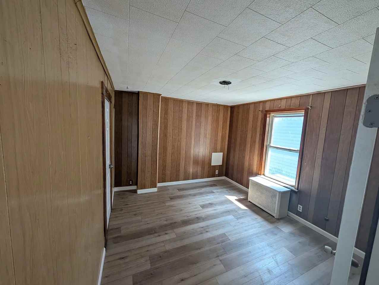439 27th St #1 - Photo 2 of 9