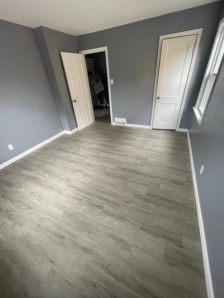 1031 Niagara Ave #4 - Photo 3 of 9