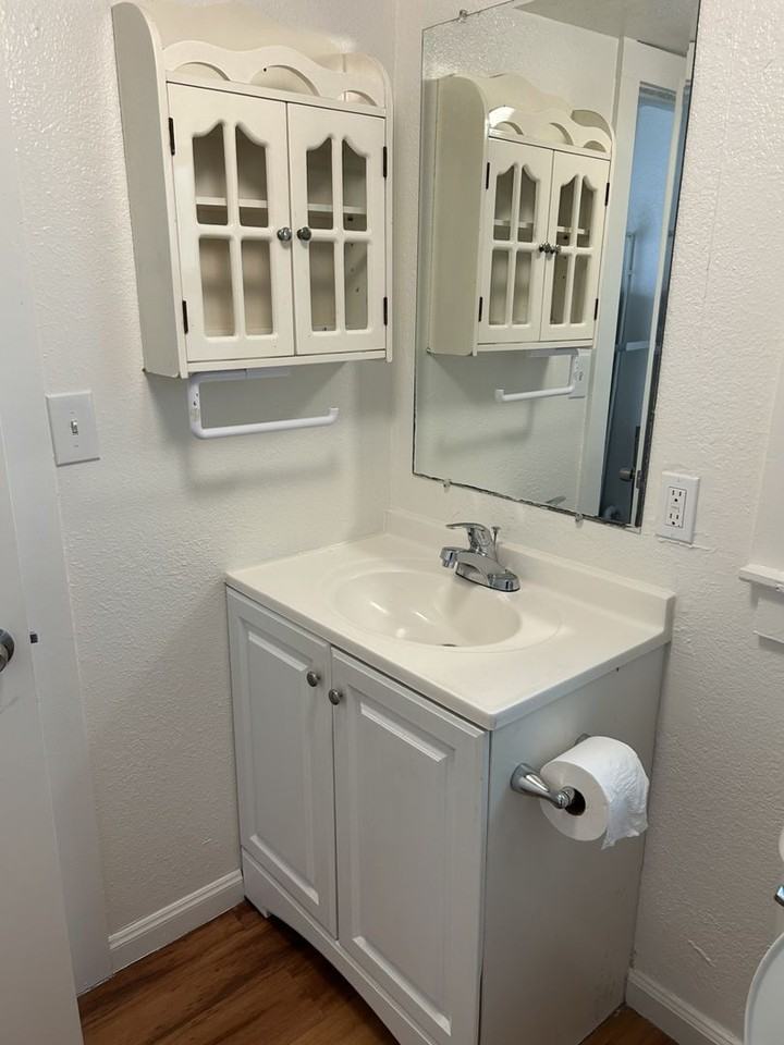 631 Sycamore Ave - Photo 7 of 10