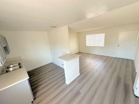 1111 W 94th St #7 - Photo 1 of 1