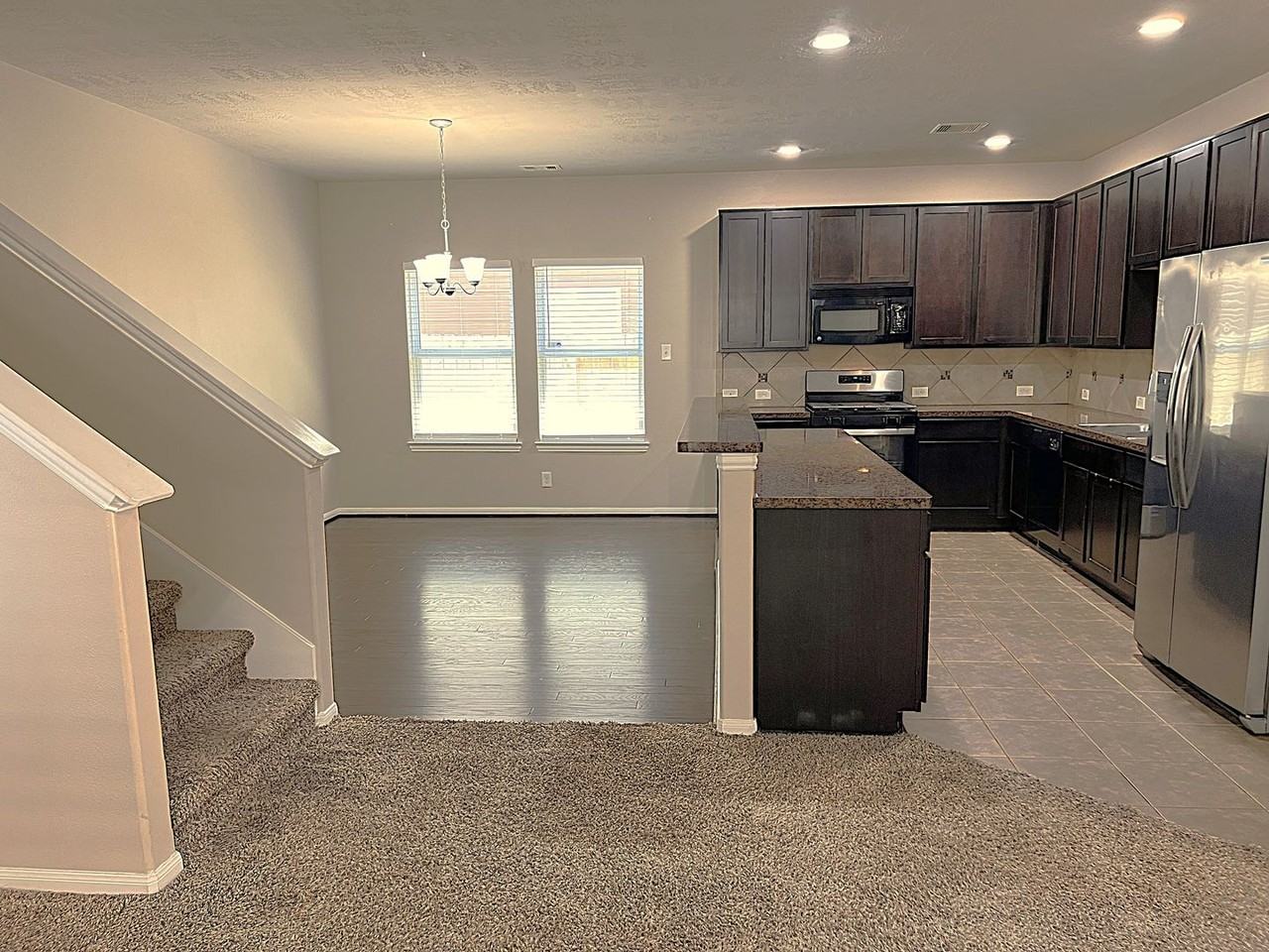 17222 Hannah Oaks Ln - Photo 6 of 38
