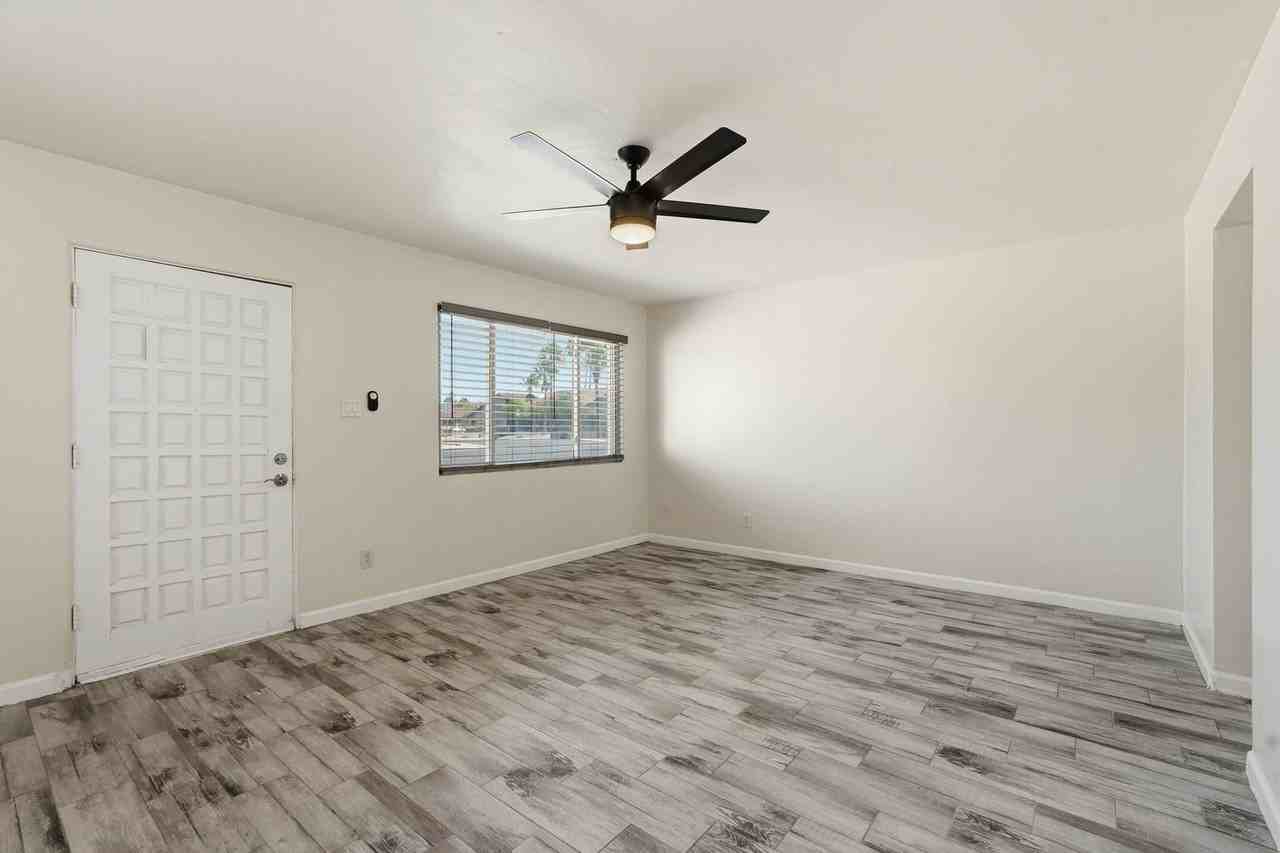 209 E Mcmurray Blvd - Photo 5 of 28