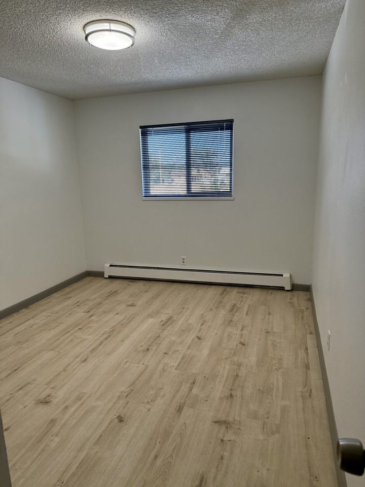 419 S Cedar St #15 - Photo 6 of 14