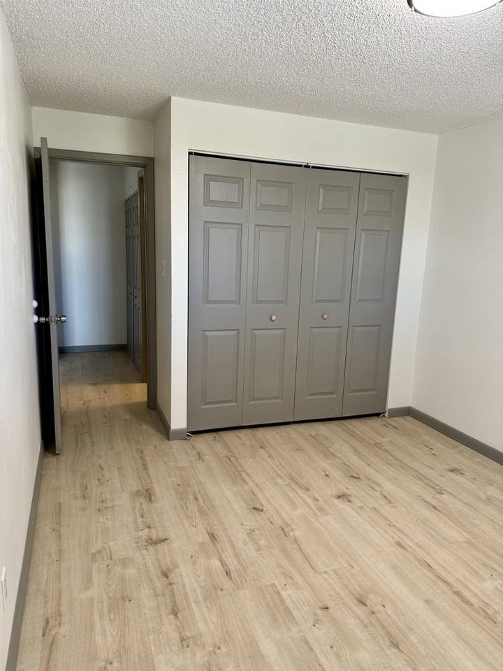419 S Cedar St #15 - Photo 7 of 14