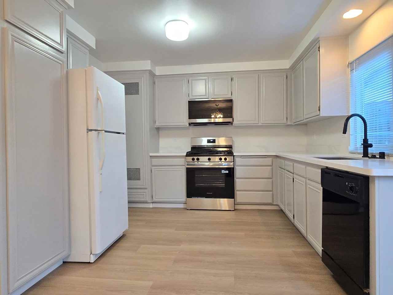 4275 Dry Bed Ct - Photo 2 of 9