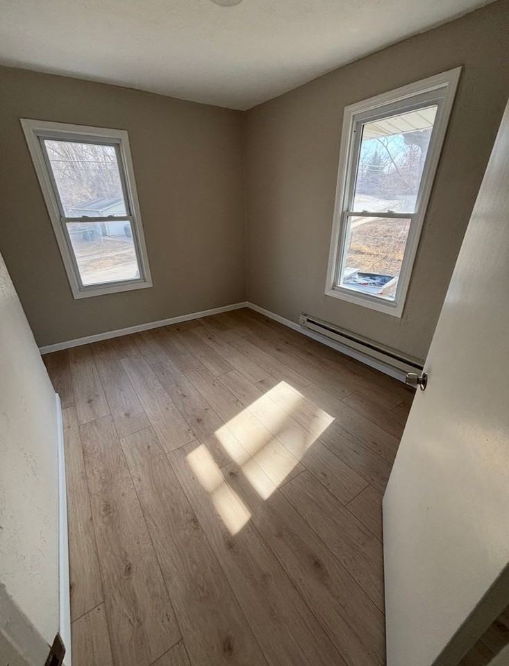 413 Paxton St - Photo 5 of 12