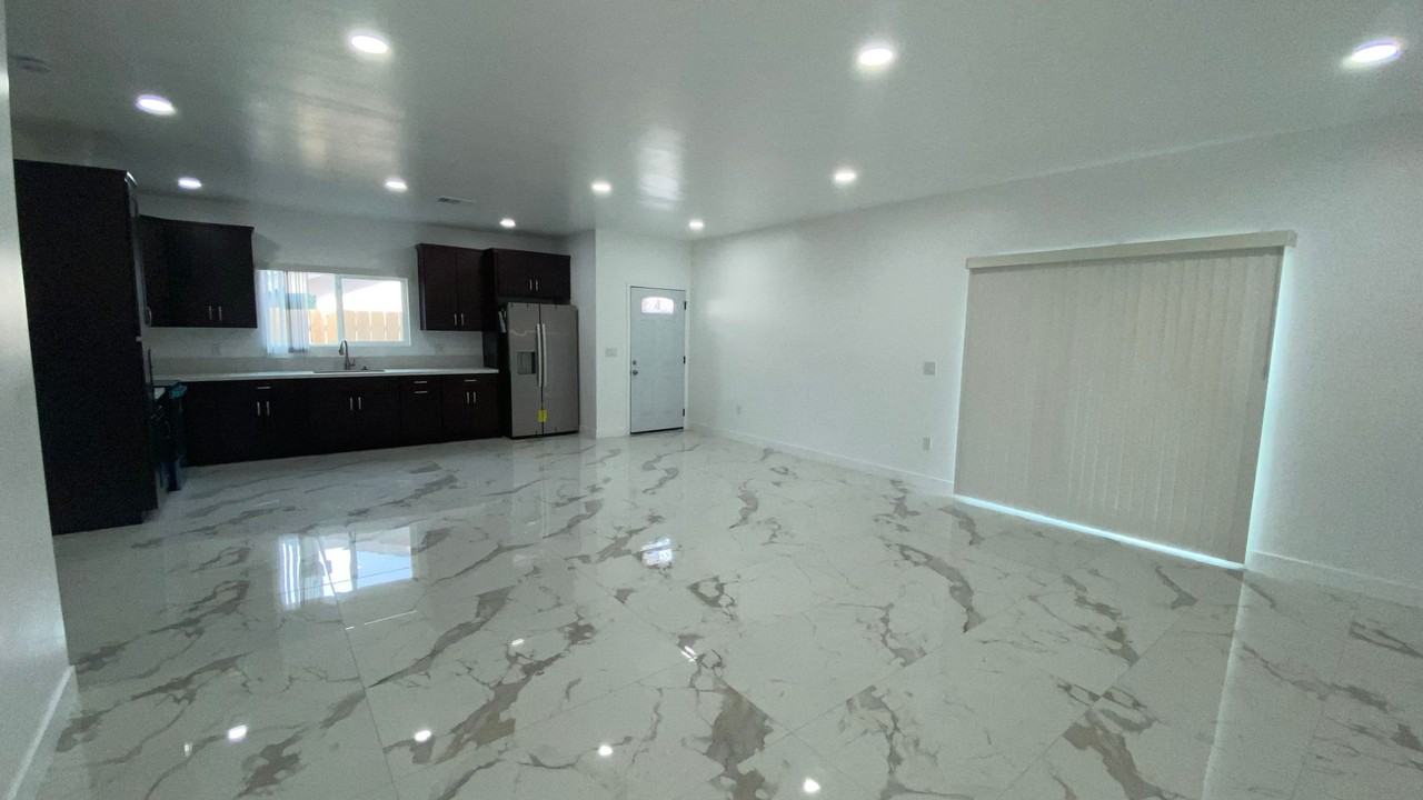 1112 Lemon Ave - Photo 6 of 22