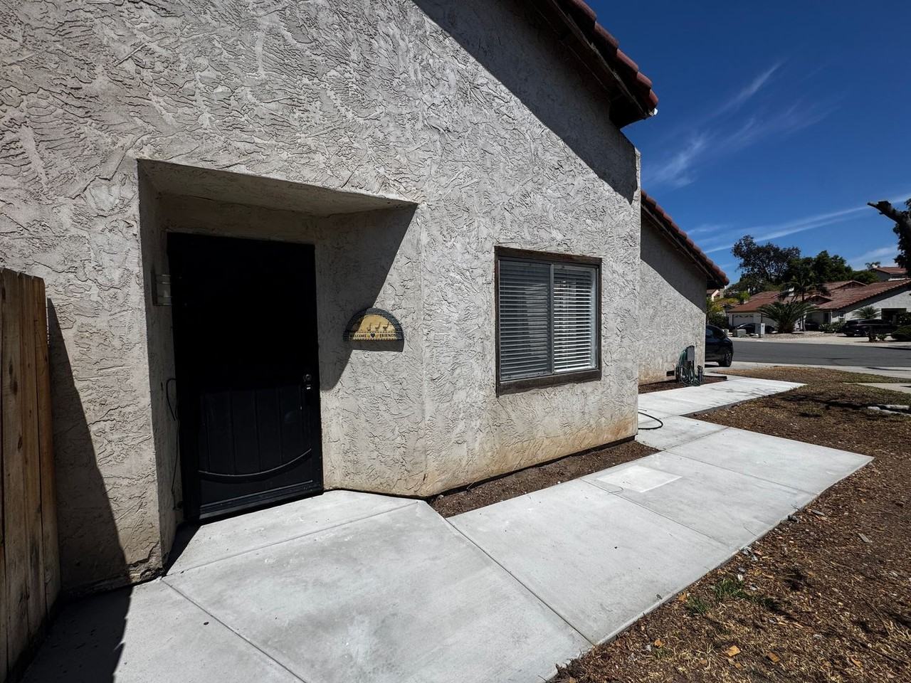 1577 Greencrest Ct - Photo 4 of 9