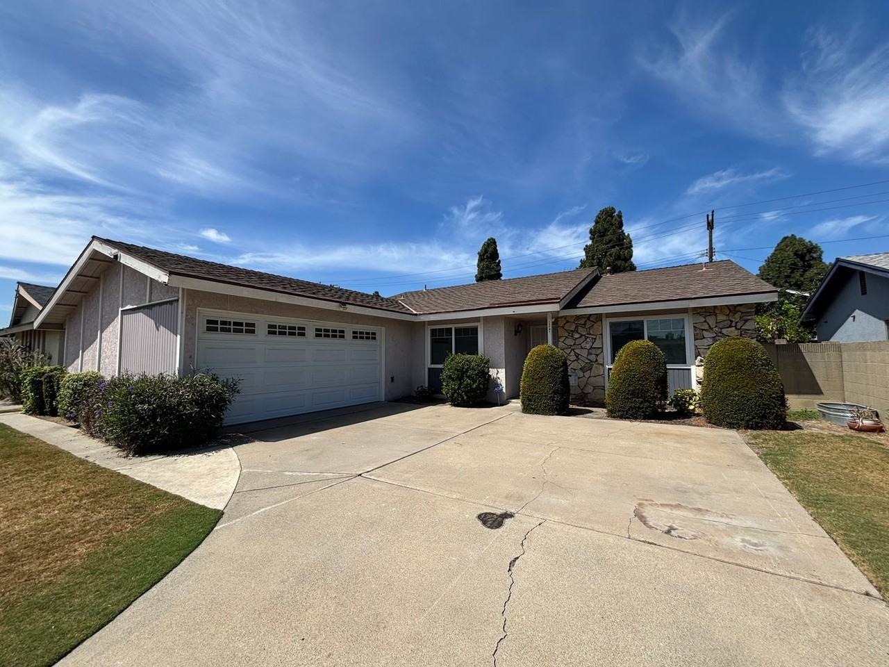 12281 Casper St - Photo 2 of 33