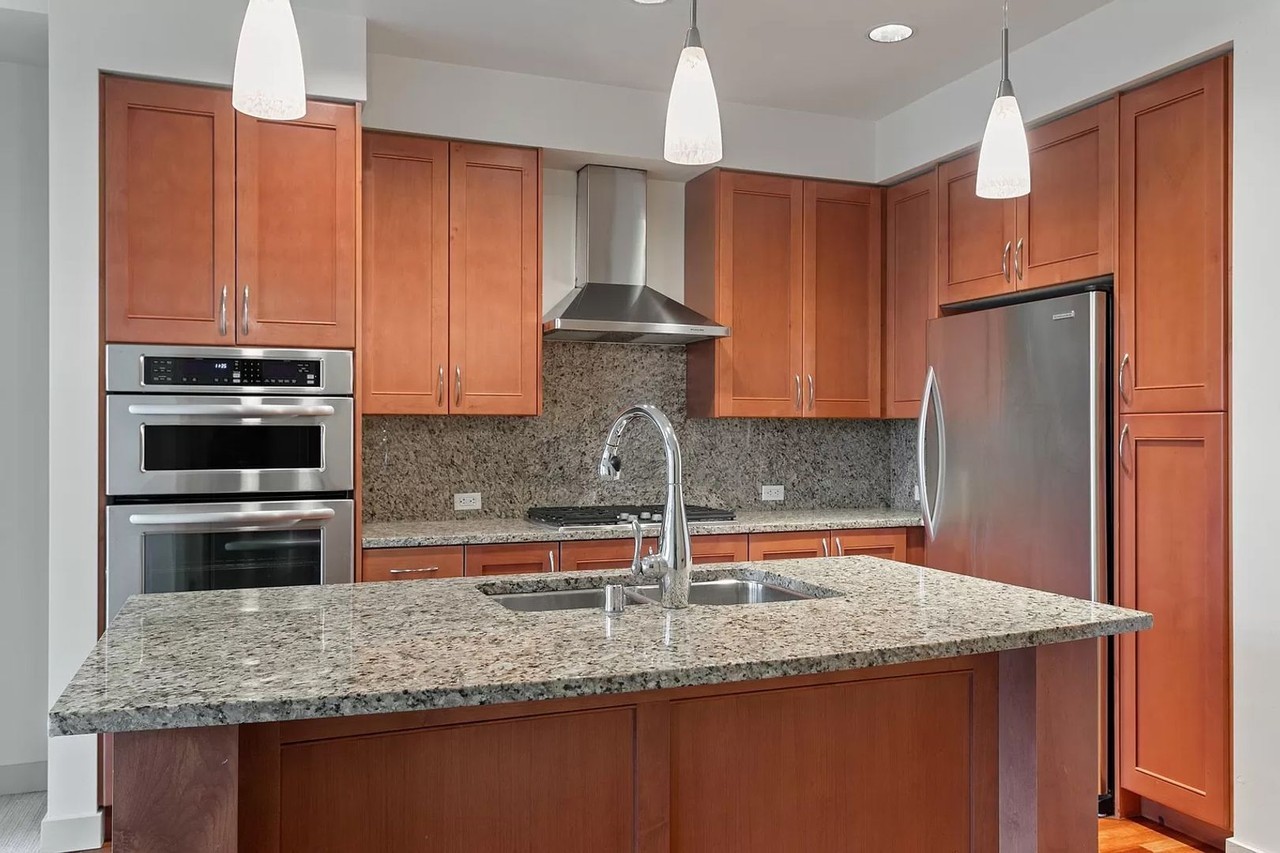 10610 Ne 9th Pl - Photo 4 of 19