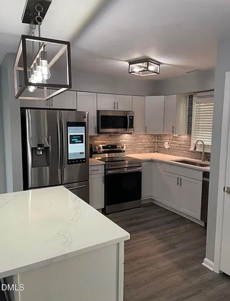 710 Branniff Dr - Photo 4 of 11