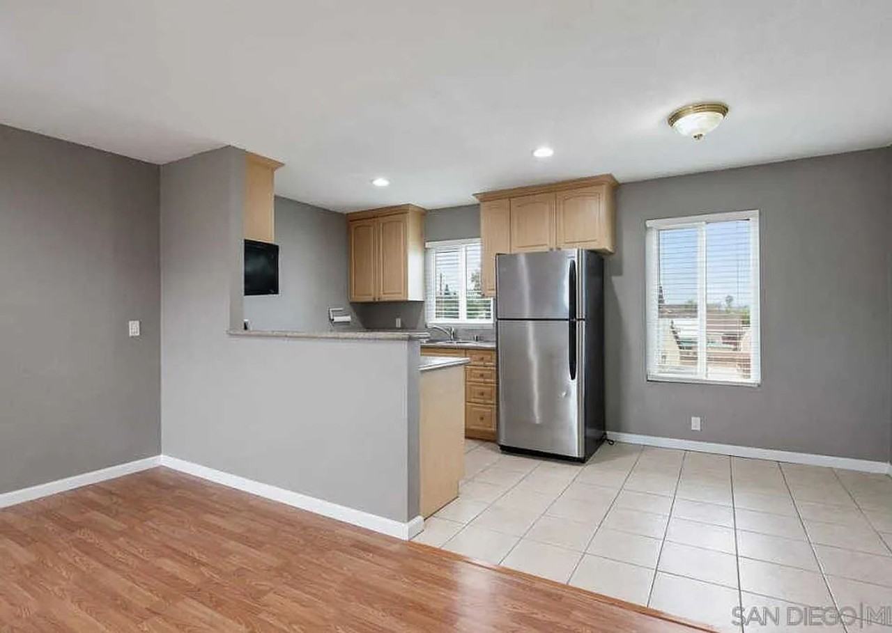 1160 E Washington Ave - Photo 6 of 26