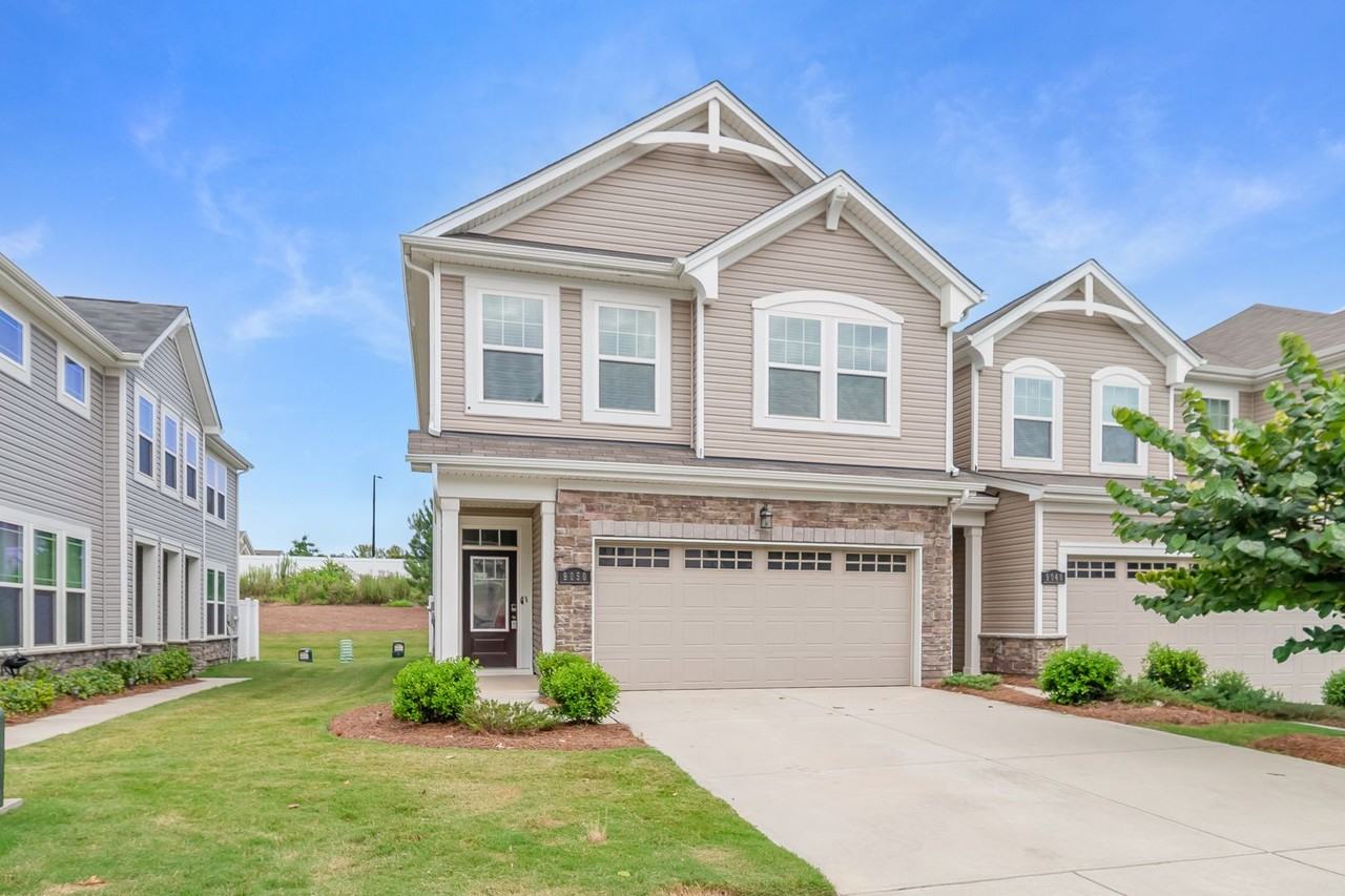 9050 Northfield Crossing Dr - Photo 2 of 45