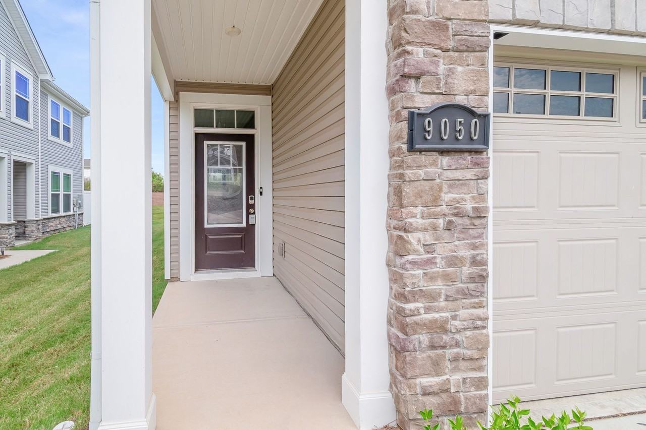 9050 Northfield Crossing Dr - Photo 4 of 45