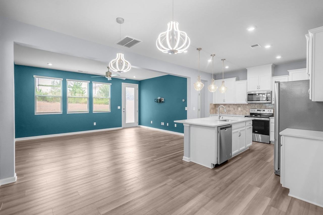 9050 Northfield Crossing Dr - Photo 7 of 45