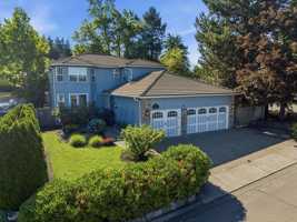 featured image of 17903 Ridge Lake Dr