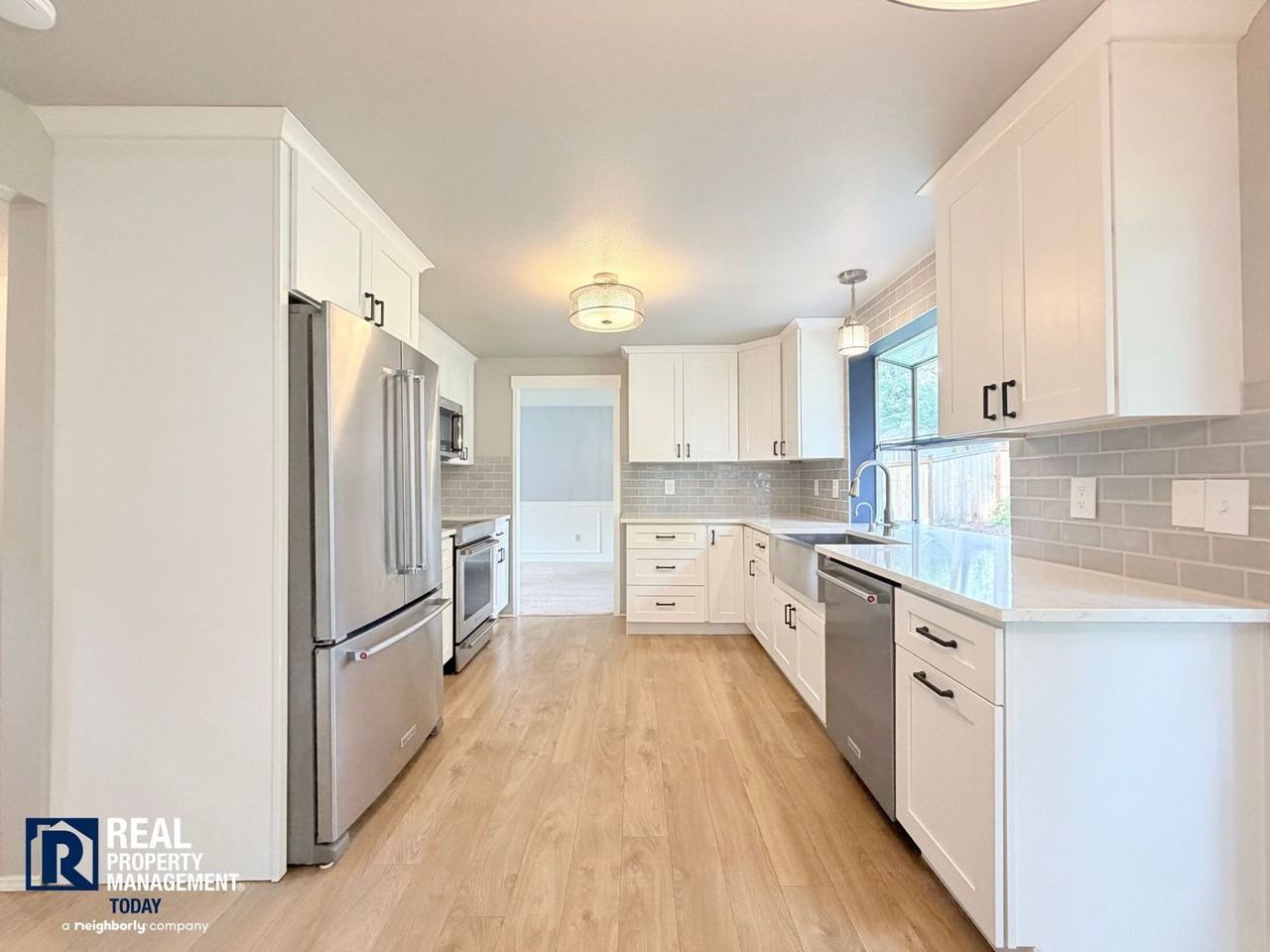 9605 166th St E - Photo 6 of 31