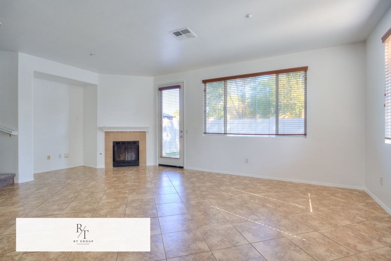 27944 John F Kennedy Dr #B - Photo 4 of 36