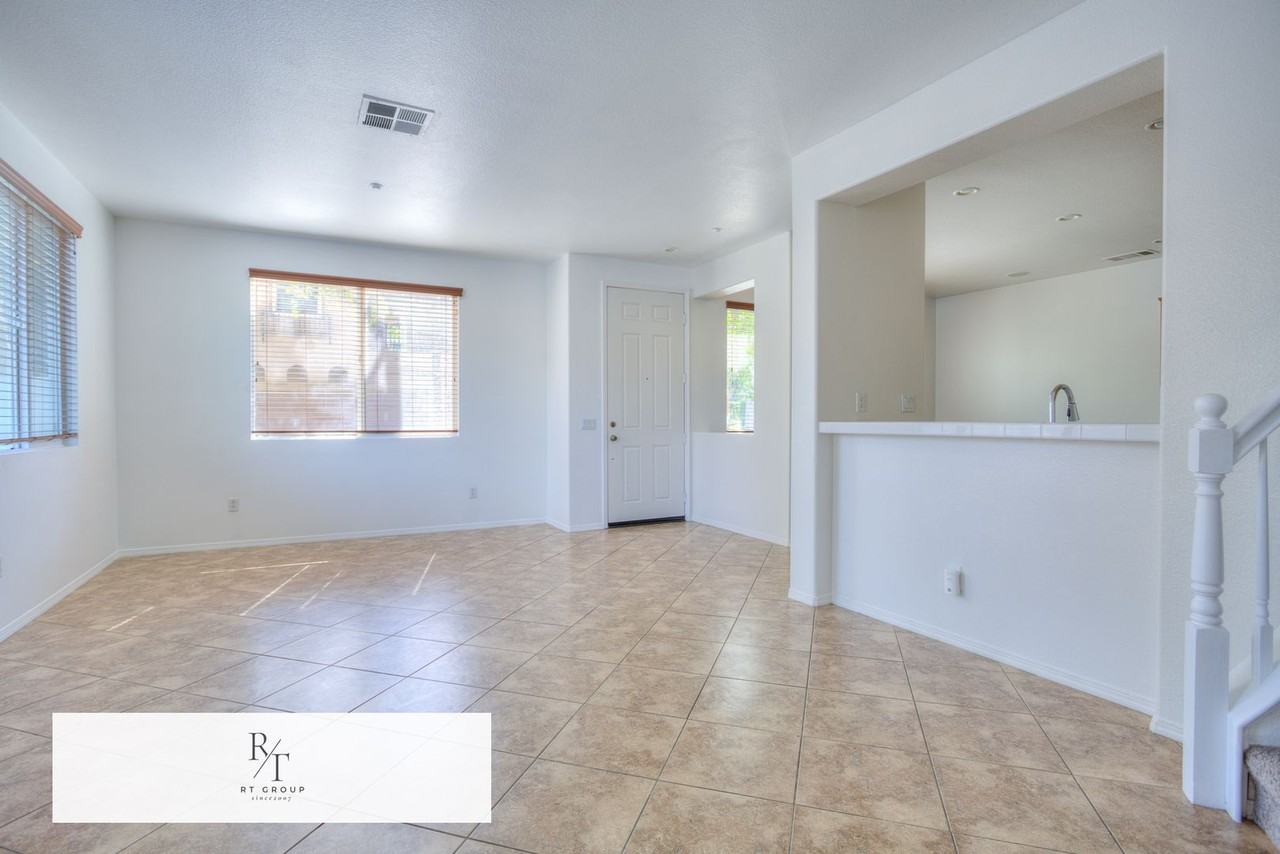 27944 John F Kennedy Dr #B - Photo 6 of 36