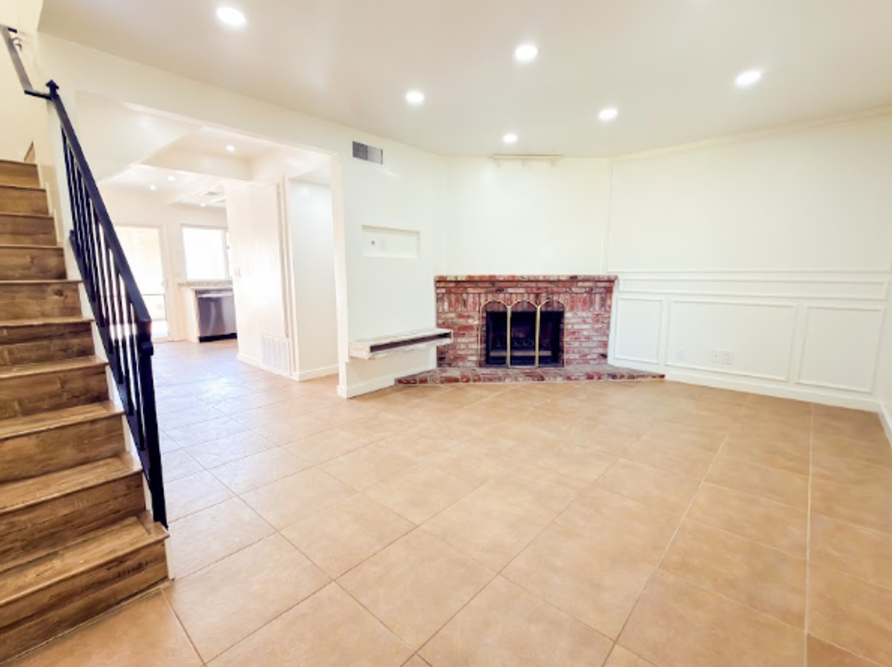 15224 Shadybend Dr #38 - Photo 5 of 44
