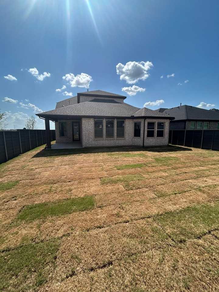 7100 Dragonfly Ln - Photo 5 of 14