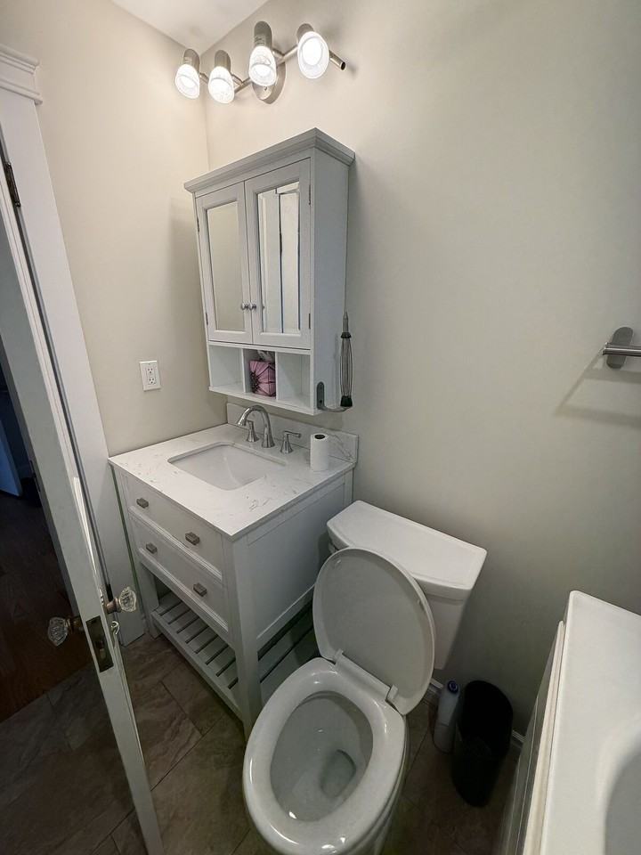 9619 99a St Nw - Photo 6 of 11