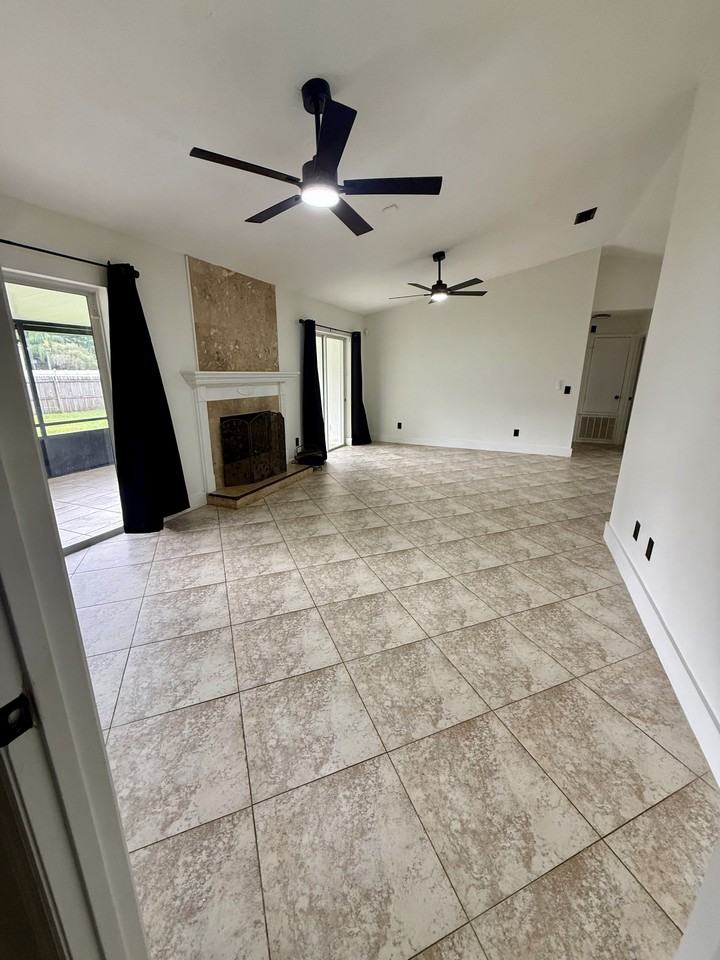 1633 Martinsville Ct #NA - Photo 4 of 20