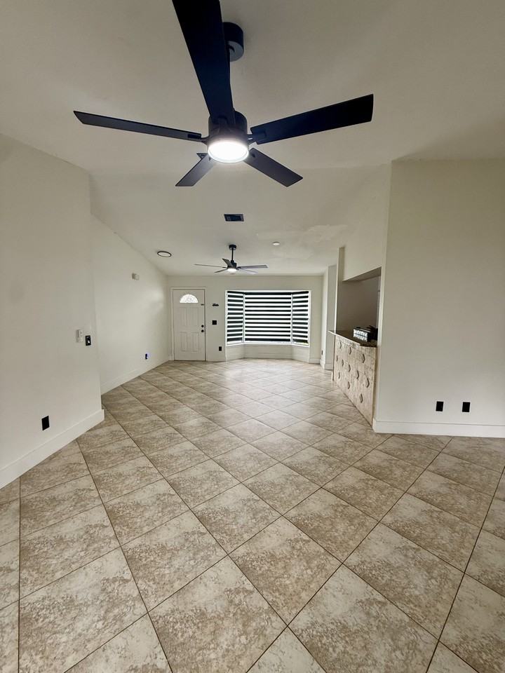 1633 Martinsville Ct #NA - Photo 5 of 20
