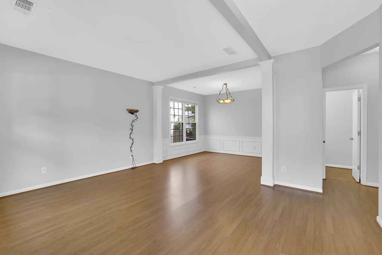 440 Chippenham Ct #NA - Photo 3 of 32