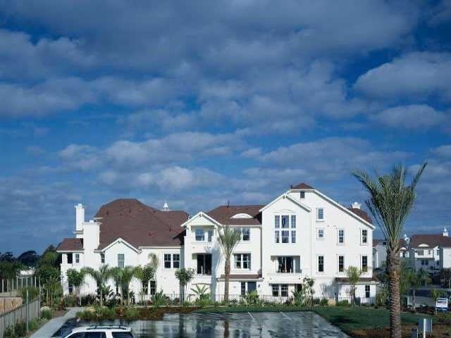 835 Harbor Cliff Way #286 - Photo 2 of 28
