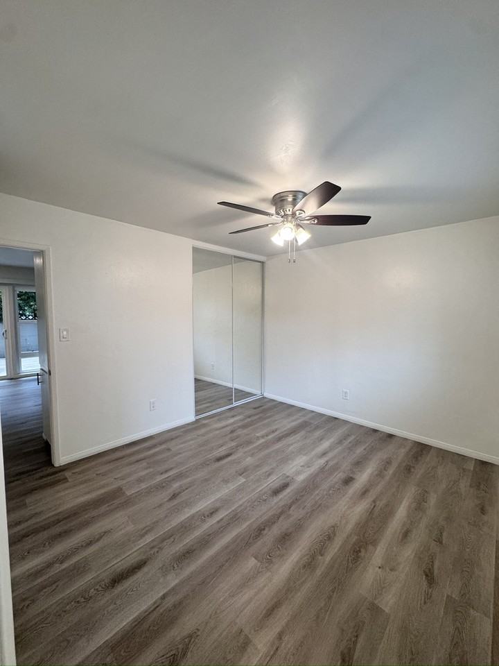 4886 Orchard Ave #HH - Photo 5 of 10