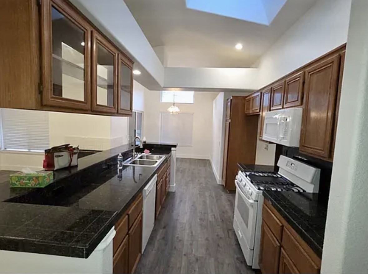 22852 Springdale Dr #NA - Photo 5 of 20