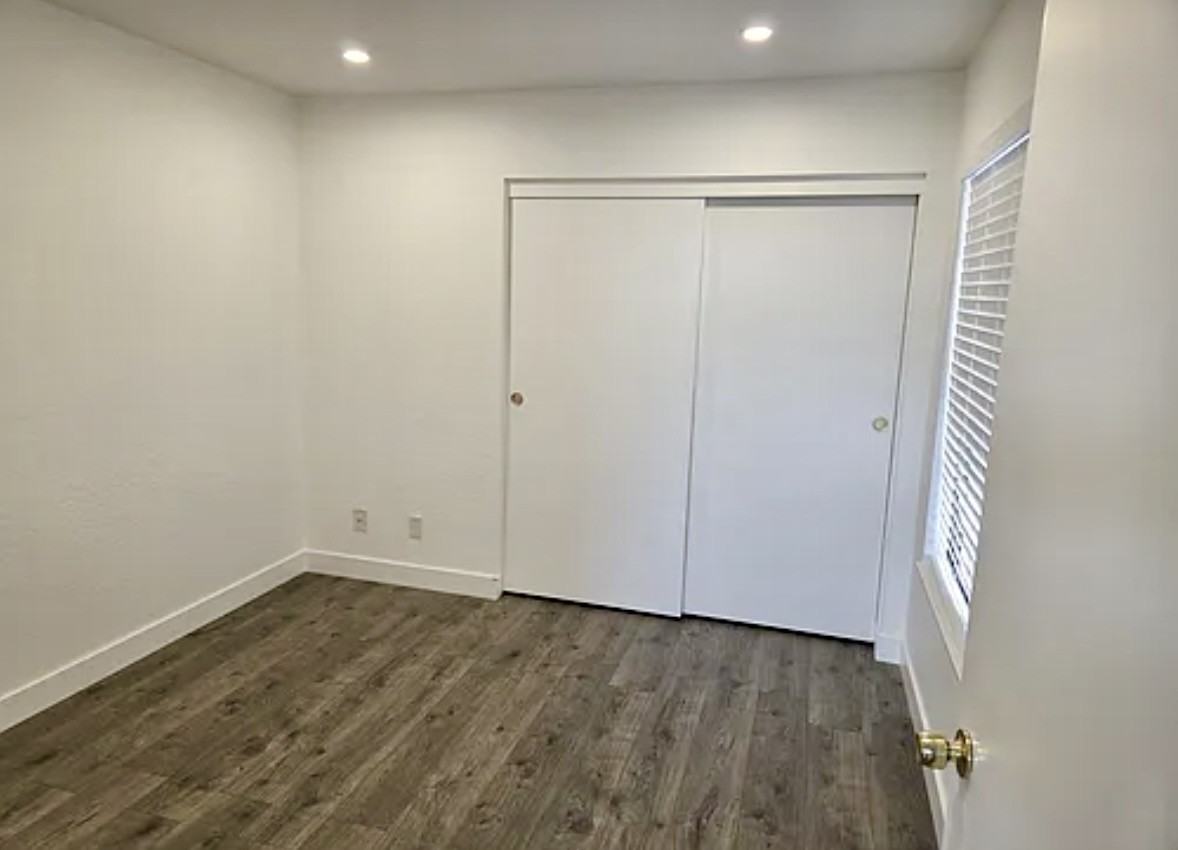 22852 Springdale Dr #NA - Photo 7 of 20