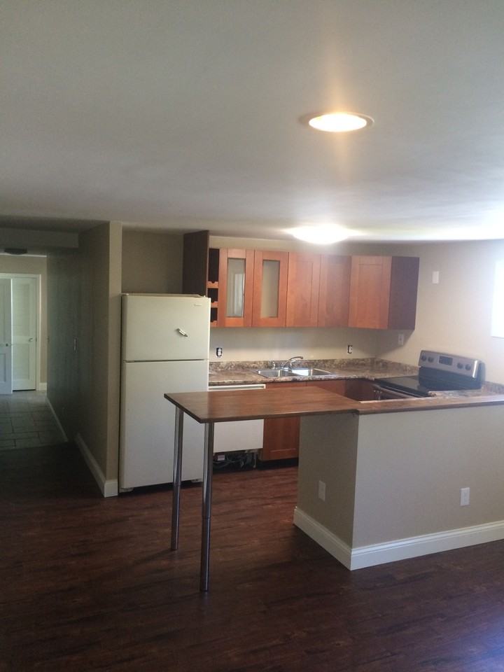 420 Hamline Ave S #4 - Photo 4 of 12