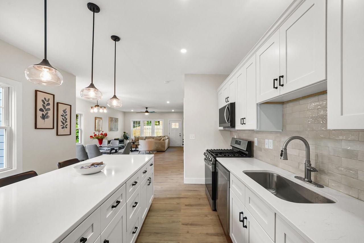 415 Oliver St Nw #415 - Photo 4 of 17